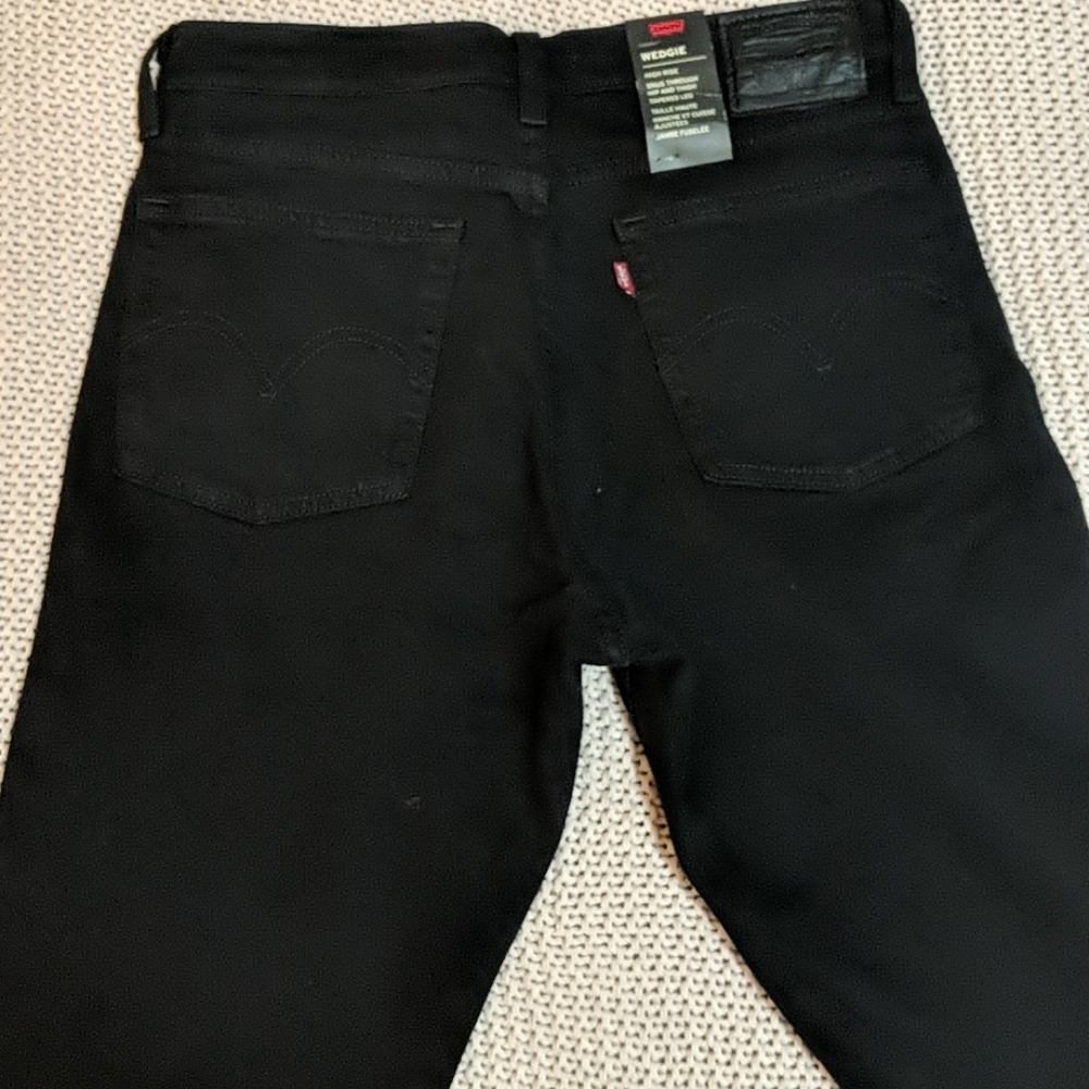 💥BLACK FRIDAY💥 LEVIS WEDGIE ICON JEANS - Picture 7 of 8